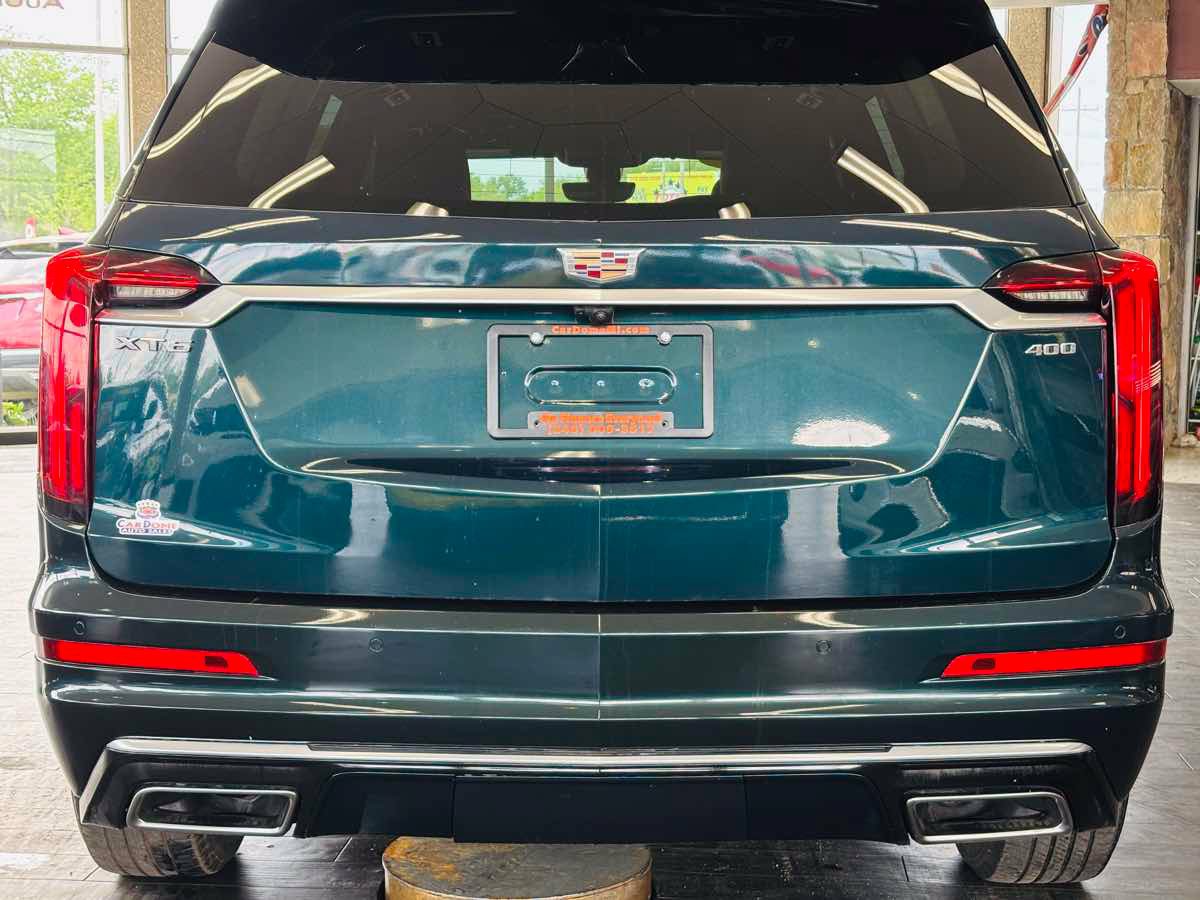Used 2024 Cadillac XT6 Premium Luxury w/ Technology Package FWD image 13
