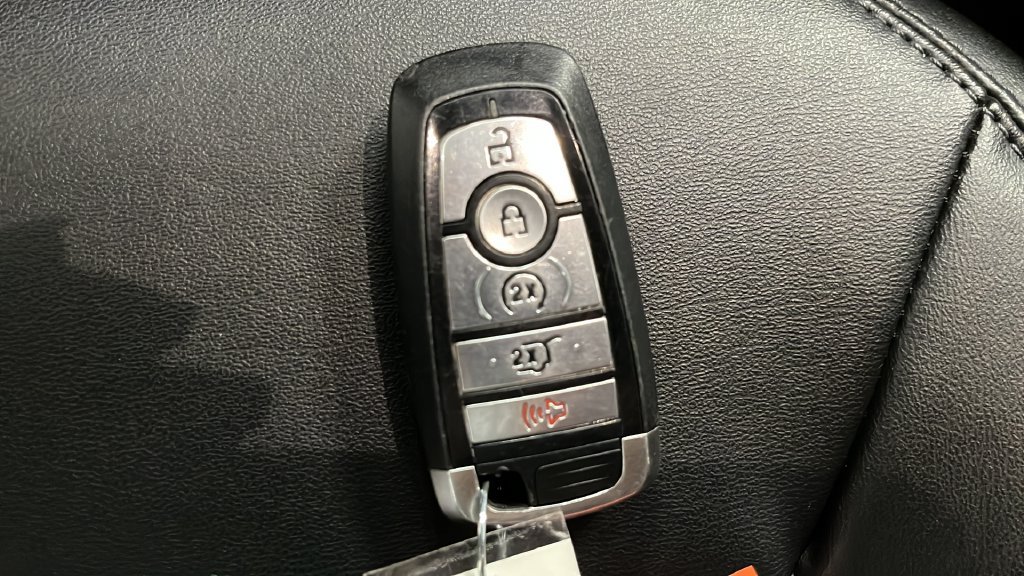 Used 2023 Ford Explorer XLT w/ Equipment Group 202A AWD/4WD image 41