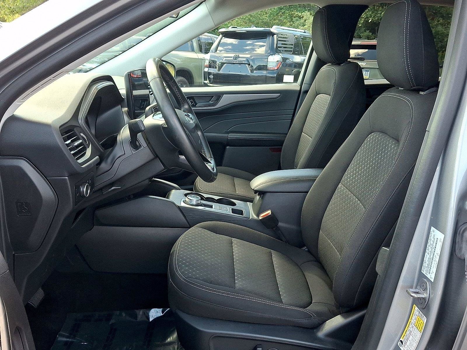 Used 2024 Ford Escape Active w/ Tech Pack #1 AWD/4WD image 14