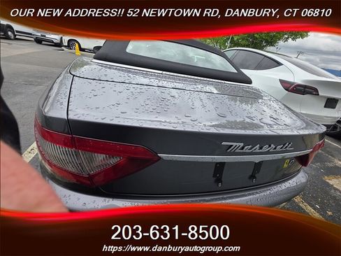 Used 2011 Maserati GranTurismo Convertible RWD image 3