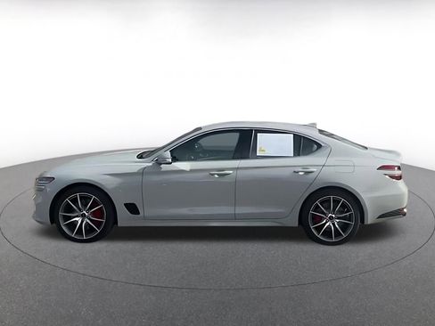 Used 2025 Genesis G70 2.5T image 7