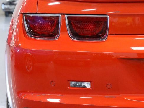 Used 2010 Chevrolet Camaro SS w/ LPO, Ground Effects Package RWD image 34
