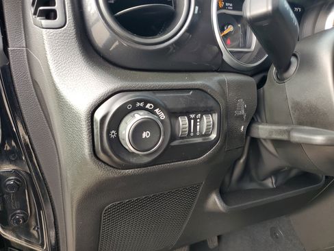 Used 2022 Jeep Wrangler Unlimited Sport image 27