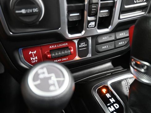 Used 2024 Jeep Gladiator Sport image 24