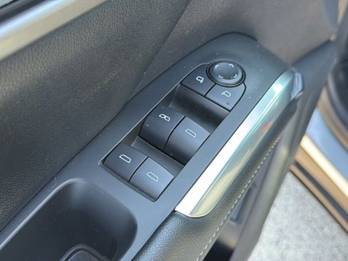 New 2026 Chevrolet Traverse LT w/ Midnight/Sport Edition FWD image 9