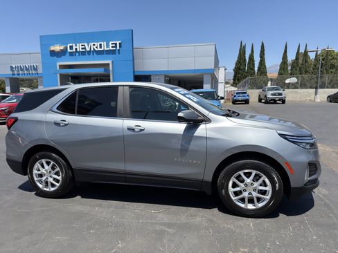 Used 2024 Chevrolet Equinox LT AWD/4WD image 9