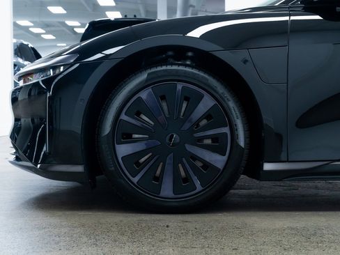 Used 2025 Lucid Air Touring image 7