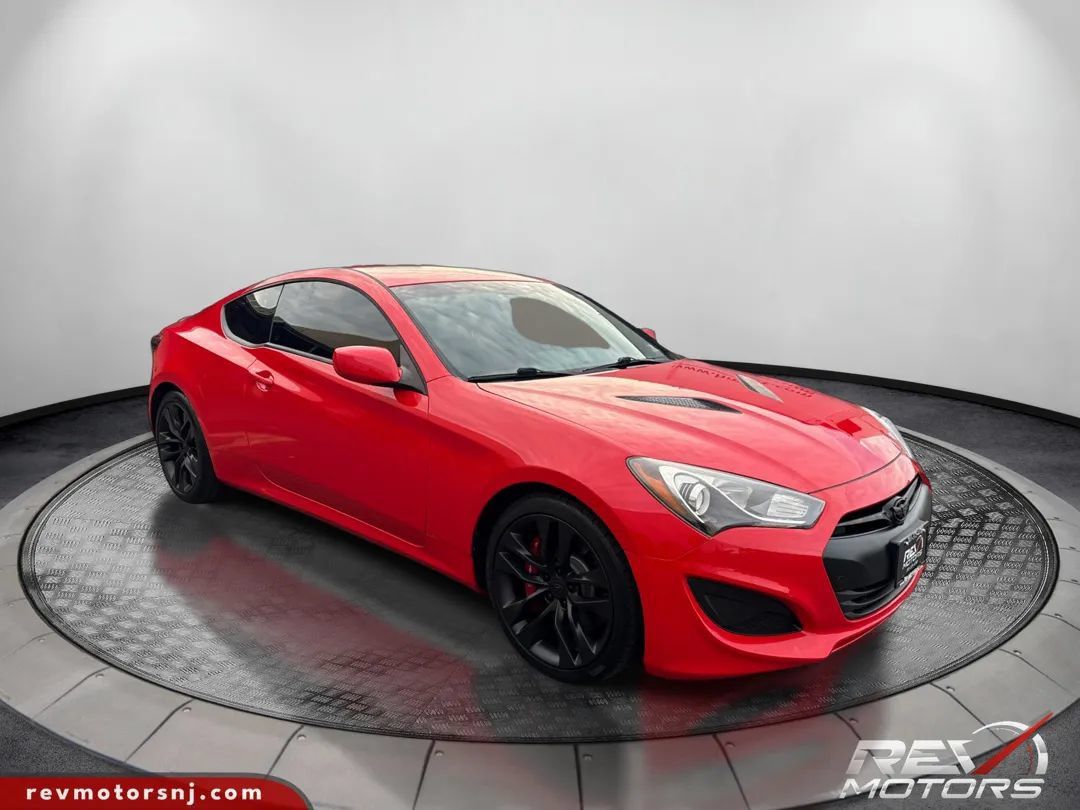 Used 2013 Hyundai Genesis 2.0T RWD image 7