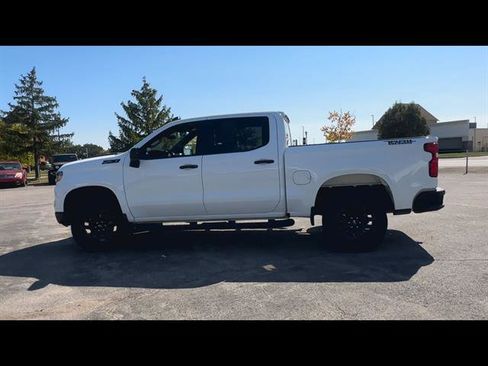 Used 2023 Chevrolet Silverado 1500 Custom Trail Boss w/ LPO, Dark Essentials Package image 28