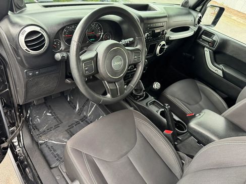 Used 2014 Jeep Wrangler Rubicon AWD/4WD image 20