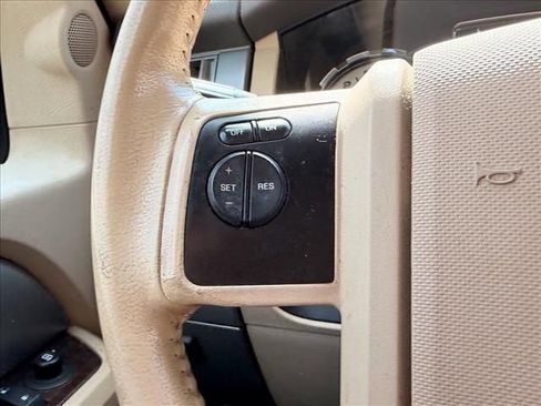 Used 2012 Ford Expedition XLT AWD/4WD image 14