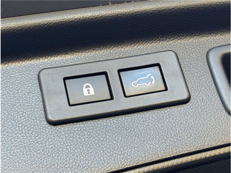 Used 2020 Subaru Forester Premium AWD/4WD image 24
