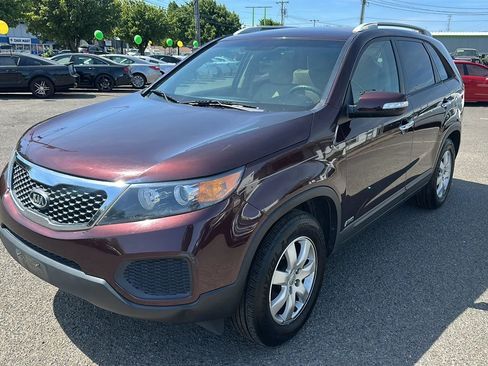 Used 2013 Kia Sorento LX image 5