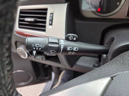 Used 2013 Cadillac Escalade Premium AWD/4WD image 23