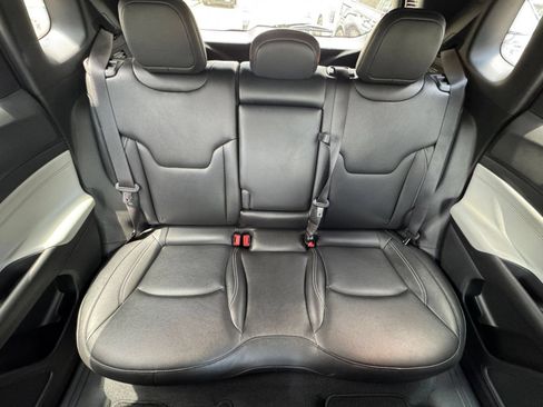 Used 2025 Jeep Compass Limited AWD/4WD image 39