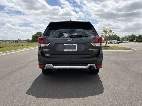 Used 2022 Subaru Forester Touring AWD/4WD image 4