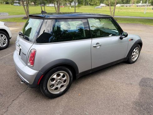 Used 2006 MINI Cooper Hardtop FWD image 6