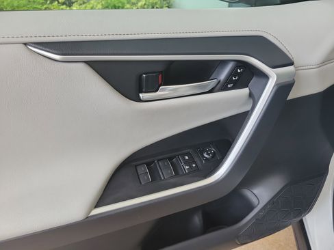 Certified 2024 Toyota RAV4 Limited FWD image 21
