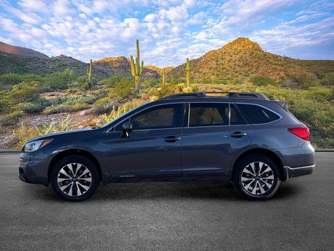 Used 2017 Subaru Outback 2.5i Limited AWD/4WD image 6
