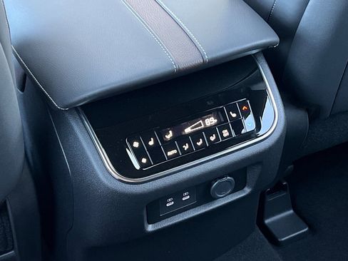 New 2026 Nissan Armada Platinum Reserve image 15