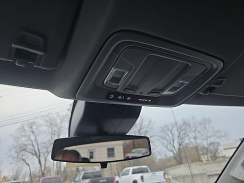 Used 2025 GMC Sierra 1500 Pro w/ Pro Value Package image 27