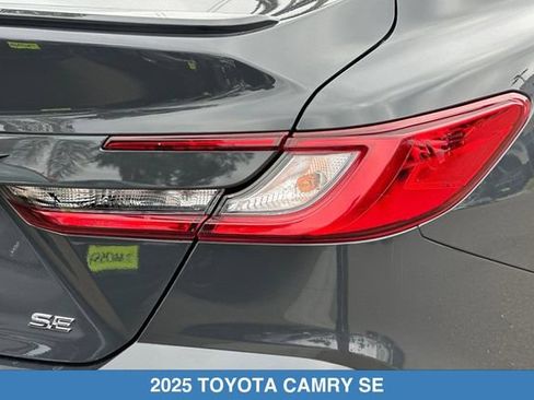 Used 2025 Toyota Camry SE FWD image 28