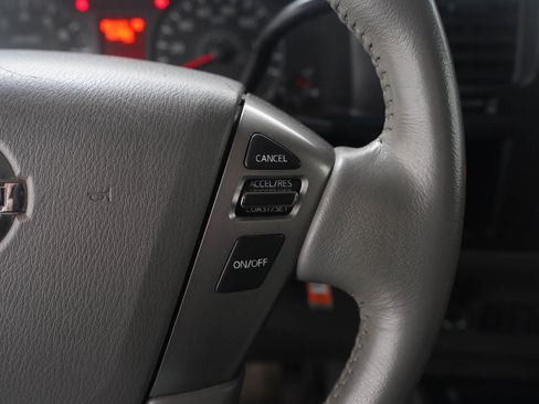 Used 2019 Nissan NV 3500 SL image 25