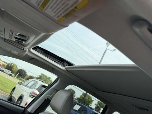 Used 2018 Subaru Forester 2.5i Limited AWD/4WD image 19