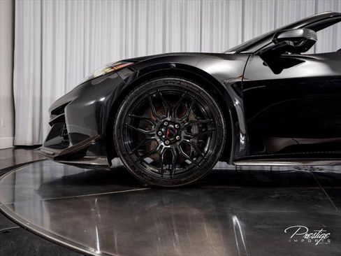 Used 2025 Chevrolet Corvette Z06 w/ Z07 Performance Package RWD image 11