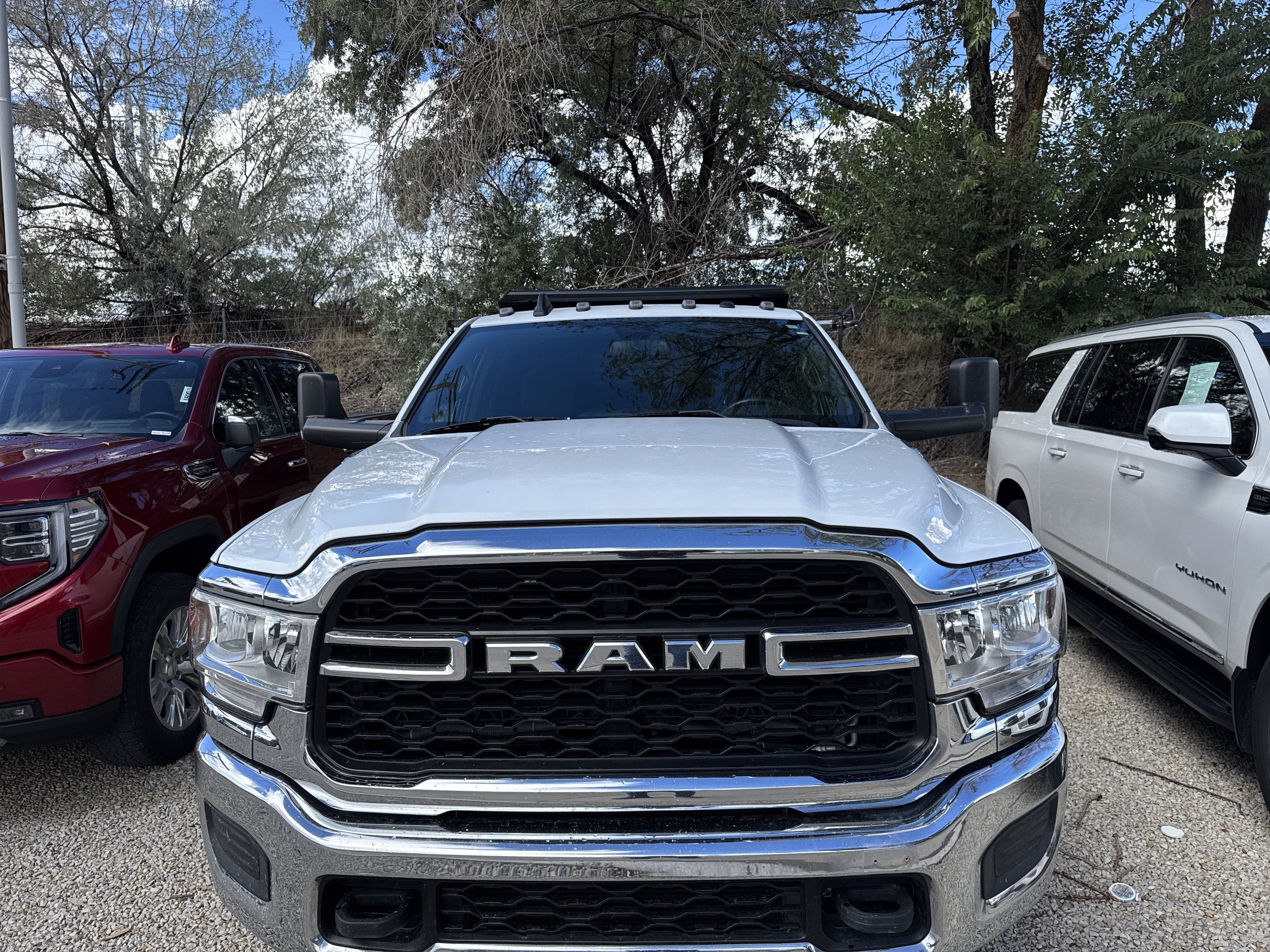 Used 2022 RAM 3500 Tradesman w/ Chrome Appearance Group AWD/4WD image 4