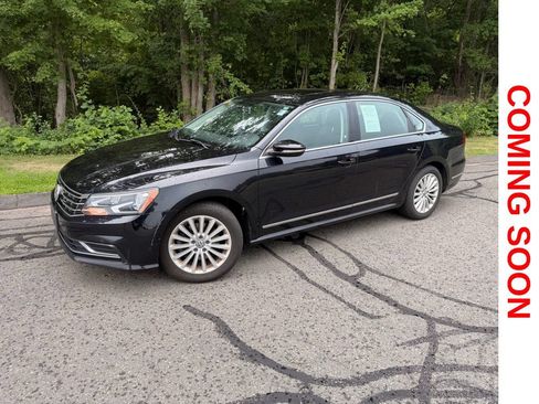 Used 2017 Volkswagen Passat 1.8T SE FWD image 1