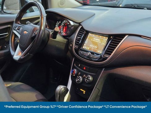 Used 2018 Chevrolet Trax LT w/ Driver Confidence Package image 9