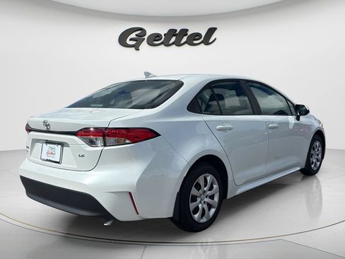Used 2026 Toyota Corolla LE FWD image 5