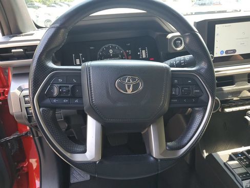 Used 2025 Toyota 4Runner SR5 AWD/4WD image 25