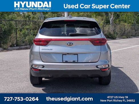 Used 2020 Kia Sportage LX w/ LX Popular Package image 4