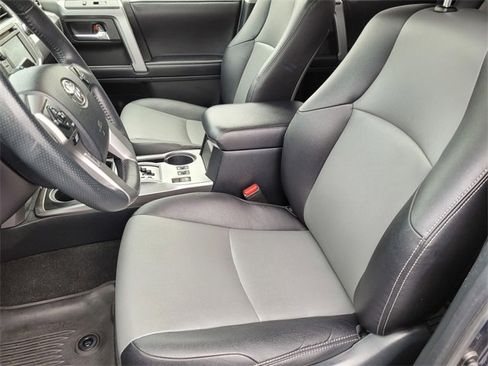 Used 2017 Toyota 4Runner SR5 image 16