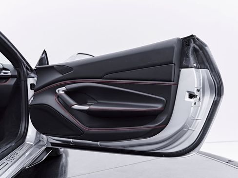 Used 2022 Ferrari F8 Tributo RWD image 53
