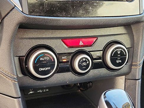 Used 2023 Subaru Crosstrek 2.0i Premium image 16