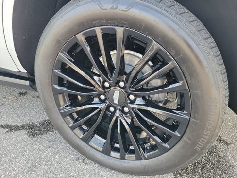 Certified 2024 Cadillac Escalade Sport w/ Touring Package AWD/4WD image 25