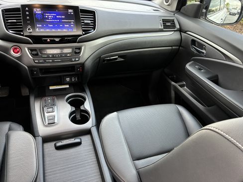Used 2023 Honda Ridgeline RTL-E image 19