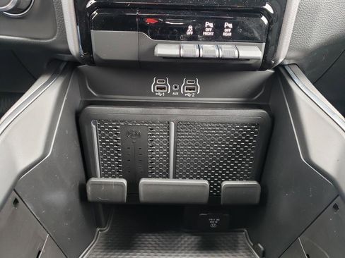 New 2026 RAM 1500 Big Horn AWD/4WD image 16