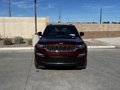 Certified 2024 Jeep Grand Cherokee Limited image 3