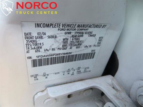 Used 2006 Ford F550 2WD Crew Cab Super Duty image 20