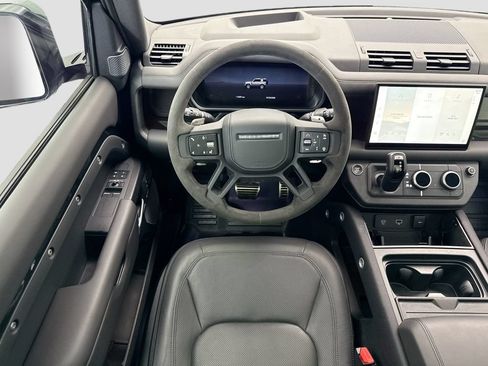 Certified 2024 Land Rover Defender 90 V8 AWD/4WD image 10
