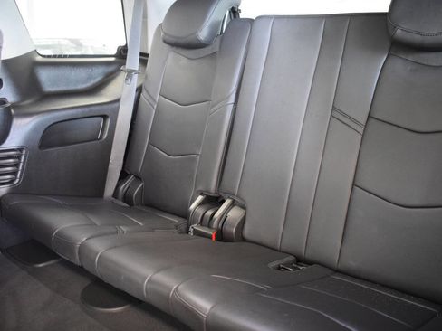 Used 2018 Cadillac Escalade Premium Luxury image 34