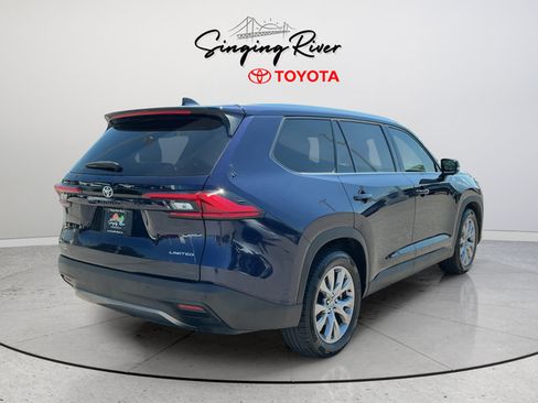 Used 2024 Toyota Grand Highlander FWD image 7