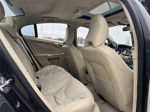 Used 2015 Volvo S60 T5 Premier image 11