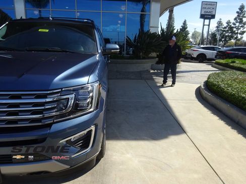 Used 2020 Ford Expedition Limited w/ Equipment Group 302A image 36