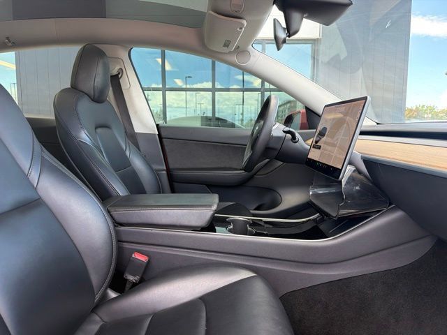Used 2021 Tesla Model Y Long Range AWD/4WD image 12