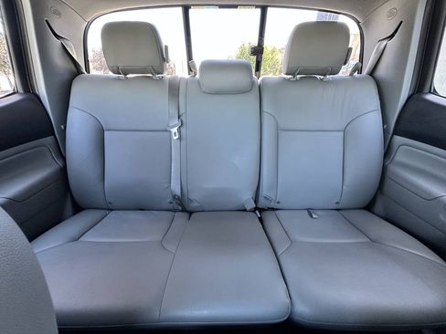Used 2014 Toyota Tacoma 4x4 Double Cab w/ SR5 Package image 39